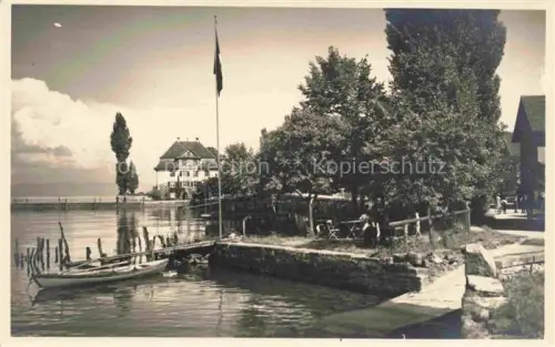 AK / Ansichtskarte Uttwil Bodensee Arbon TG Uferpartie am See Anleger