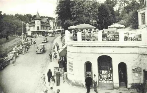 AK / Ansichtskarte Bagnoles-de-l Orne 61 Rue des Casinos