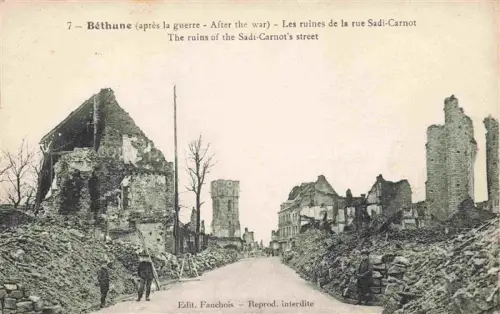 AK / Ansichtskarte Bethune 62 Pas-de-Calais Après la guerre Rue Sadi-Carnot Ruines Grande Guerre Truemmer 1. Weltkrieg