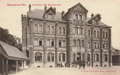 AK / Ansichtskarte Montreuil-sur-Mer 62 Pas-de-Calais Institution Ste-Austreberthe