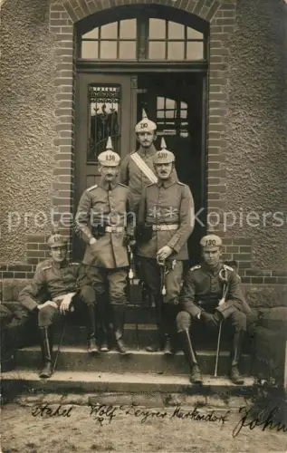 AK / Ansichtskarte 130 Regiment IR30 Infanterie Moerchingen Morhange 57 Moselle Lothringen Offiziere vor der Kaserne 