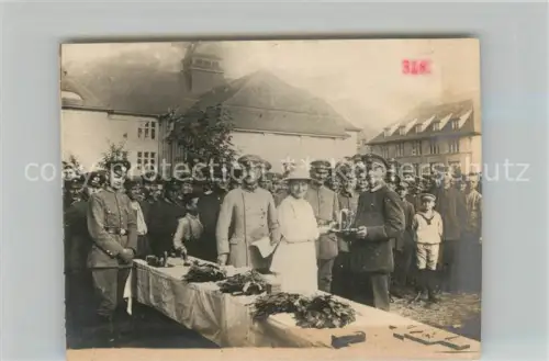 AK / Ansichtskarte Frankenberg  Sachsen Kaserne Foto Generaele Foto ca 9x12 cm 