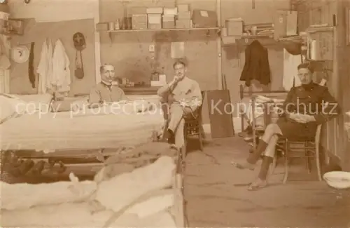 AK / Ansichtskarte POW Kriegsgefangene Militaria Foto Stube Lazarett  Magdeburg