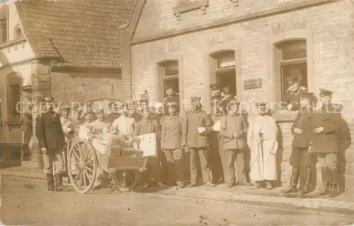 AK / Ansichtskarte Lingenfeld Germersheim Rheinland-Pfalz Foto Soldaten Feldpost Strasse Lazarett