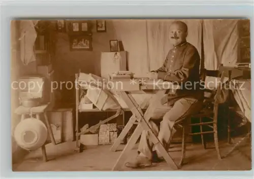 AK / Ansichtskarte POW Kriegsgefangene Militaria Magdeburg Kriegsgefangener in seiner Stube