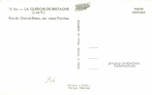 AK / Ansichtskarte La Guerche-de-Bretagne 35 Ille-et-Vilaine Rue du Cheval-Blanc ses vieux porches
