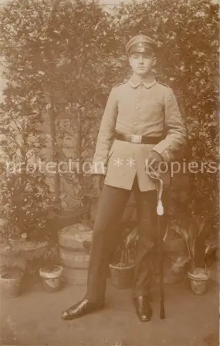 AK / Ansichtskarte WK1 Militaria Soldat Saebel Portraitfoto