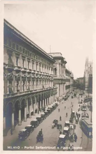 AK / Ansichtskarte MILANO Mailand IT portici Settentrionali e Piazza Duomo