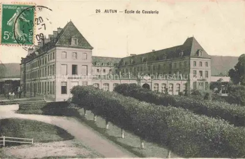 AK / Ansichtskarte Autun 71 Saone-et-Loire Ecole de Cavalerie