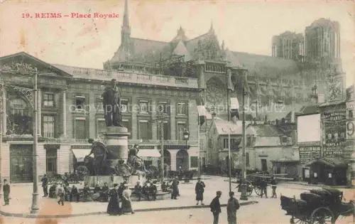 AK / Ansichtskarte REIMS 51 Marne Place Royale Monument