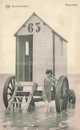 AK / Ansichtskarte Blankenberghe BLANKENBERGE Belgie Baigneuse