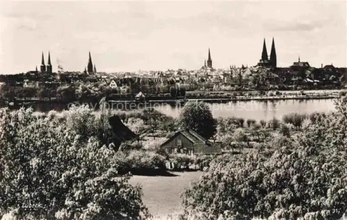 AK / Ansichtskarte LueBECK Panorama