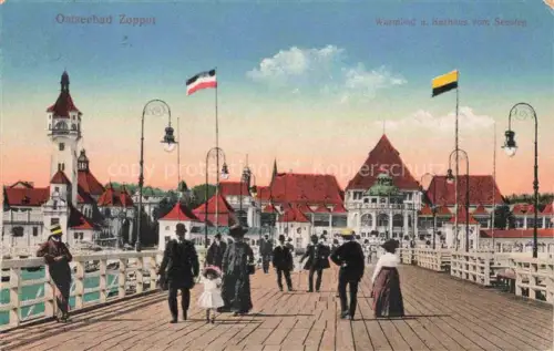 AK / Ansichtskarte Zoppot Sopot PL Warmbad und Kurhaus vom Seesteg aus gesehen