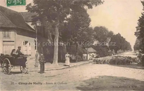 AK / Ansichtskarte Camp de Mailly TROYES 10 Aube Route de Châlons