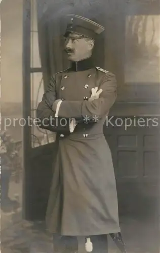 AK / Ansichtskarte WK1 Militaria Deutschland Fotostudio Portrait Offizier 