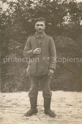 AK / Ansichtskarte WK1 Militaria Deutschland Foto Portrait Soldat Landwehr