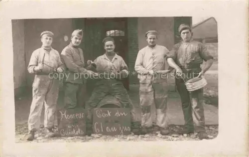 AK / Ansichtskarte MULHOUSE Muehlhausen 68 Alsace Honneur aux cuistots Gruppenbild