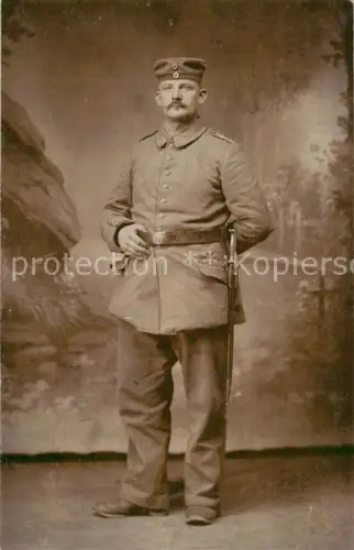 AK / Ansichtskarte 043 Bataillon LB 043 Landsturm  V. Armee-Korps Posen  POZNAN PL Fotostudio Portrait Dolch