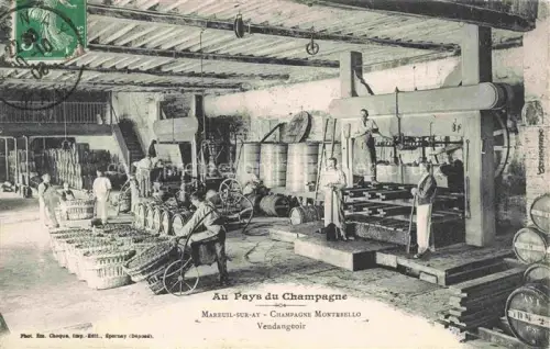 AK / Ansichtskarte Mareuil-sur-Ay Epernay 51 Marne Champagne Montebello Vendangeoir