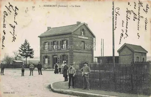 AK / Ansichtskarte Ribemont-sur-Ancre AMIENS 80 Somme La Gare Bahnhof