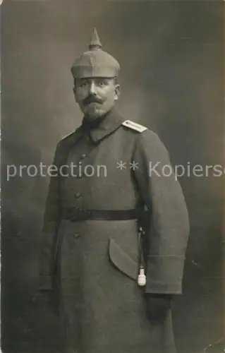 AK / Ansichtskarte WK1 Militaria Deutschland Offizier Fotoportrait Bialystok Pickelhaube