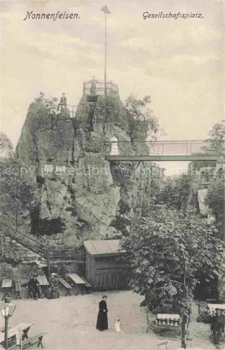 AK / Ansichtskarte Nonnenfelsen Jonsdorf Saechsische Schweiz Sachsen Gesellschaftsplatz