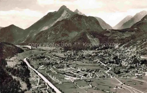 AK / Ansichtskarte Mittenwald Karwendel Tirol AT Fliegeraufnahme