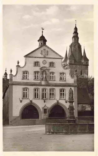 AK / Ansichtskarte Brilon Marktplatz mit Rathaus
