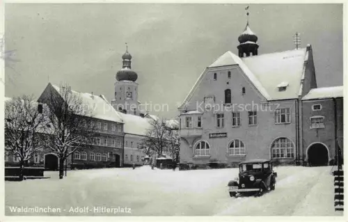 AK / Ansichtskarte Waldmuenchen Cham Bayern Stadtplatz Bezirkssparkasse Kirchturm