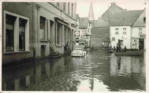 AK / Ansichtskarte Bullay Mosel Hochwasser im Stadtzentrum