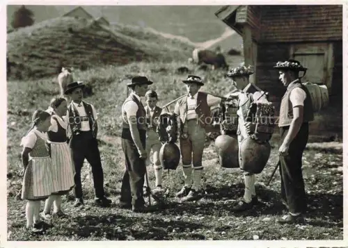 AK / Ansichtskarte Landwirtschaft Agriculturo Agriculture-- au der Alp Schaelleschoettle 