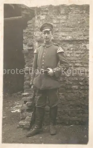 AK / Ansichtskarte WK1 Militaria Deutschland Fotoportrait Soldat Unteroffizier