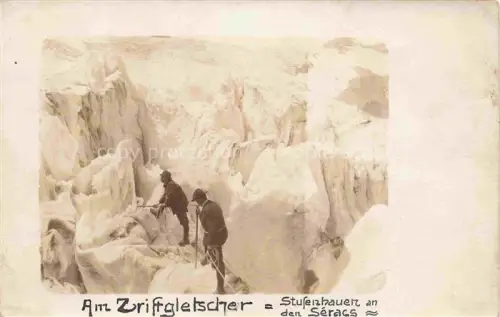 AK / Ansichtskarte Triftgletscher Gadmen BE Stufenhauen an den Séracs am Triftgletscher