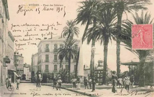 AK / Ansichtskarte HYERES-les-Palmiers HYERES-les-Salins 83 Var Place des Palmiers