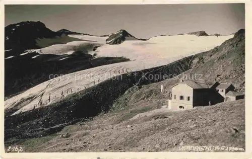 AK / Ansichtskarte Vernagthuette 2766m oetztaler Alpen Tirol AT Panorama