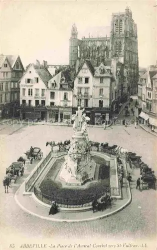 AK / Ansichtskarte Abbeville 80 Somme La Place de l'Amiral Courbet vers St Vulfran