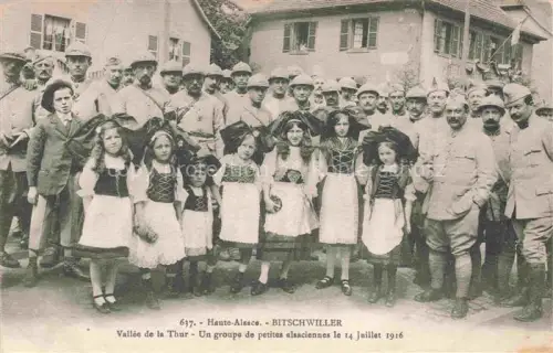 AK / Ansichtskarte Bitschwiller-les-Thann Bitschweiler 68 Haut-Rhin Vallée de la Thur Un groupe de petites alsaciénnes le 14 Juillet 1916