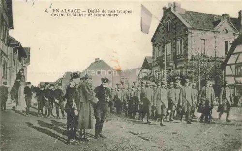 AK / Ansichtskarte DANNEMARIE  Dammerkirch Alsace 68 Haut-Rhin Défilé de nos troupes devant la Mairie