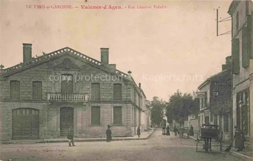 AK / Ansichtskarte Valence-d-Agen CASTELRAssIN 82 Tarn-et-Garonne Rue Général Vidalot