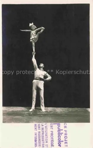 AK / Ansichtskarte Zirkus Artistik Variete Cirque-- Maedchen 