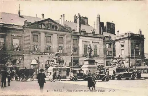 AK / Ansichtskarte METZ  57 Moselle Place d'Armes avec Statue Fobert