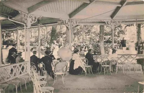 AK / Ansichtskarte VICHY 03 Allier Parc des Celestins Kiosque de Repos