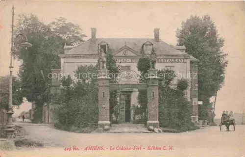 AK / Ansichtskarte AMIENS 80 Somme Le Chateau Fort