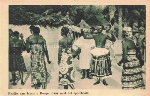 AK / Ansichtskarte Kongo Congo Missien van Scheut Dans rond het opperhoofd