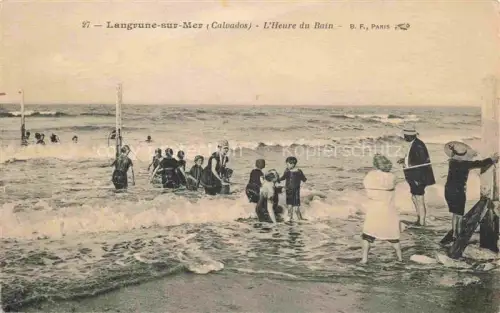 AK / Ansichtskarte LANGRUNE-SUR-MER 14 Calvados A la plage à l'heure du bain