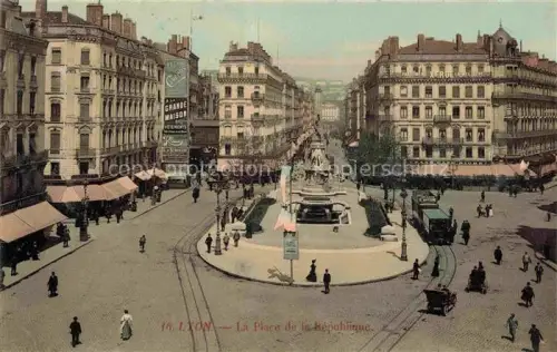 AK / Ansichtskarte LYON 69 Rhone Place de la République Monument