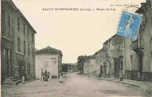 AK / Ansichtskarte Saint-Symphorien-de-Lay Roanne 42 Loire Route de Lay