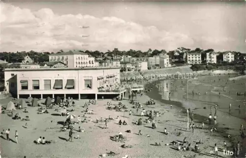 AK / Ansichtskarte PONTAILLAC Royan 17 Charente-Maritime Le Sporting et la plage