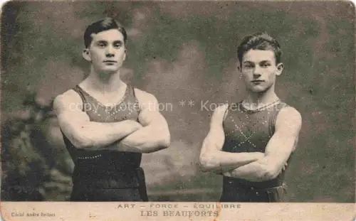 AK / Ansichtskarte Zirkus Artistik Variete Cirque-- Les Beauforts 