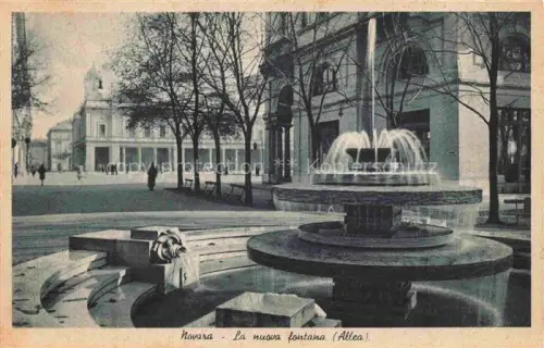 AK / Ansichtskarte Novara Piemonte IT La nuova fontana